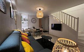T3 Flat Moderne Sur 2 Etages Metro Parking Free Entrance Autonome